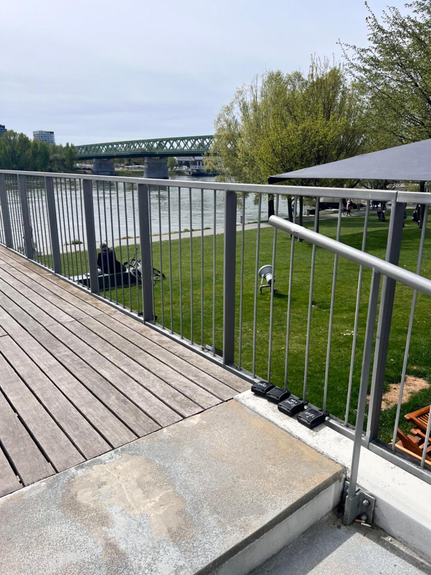 River Front Mezonet Eurovea Bratislava Luaran gambar